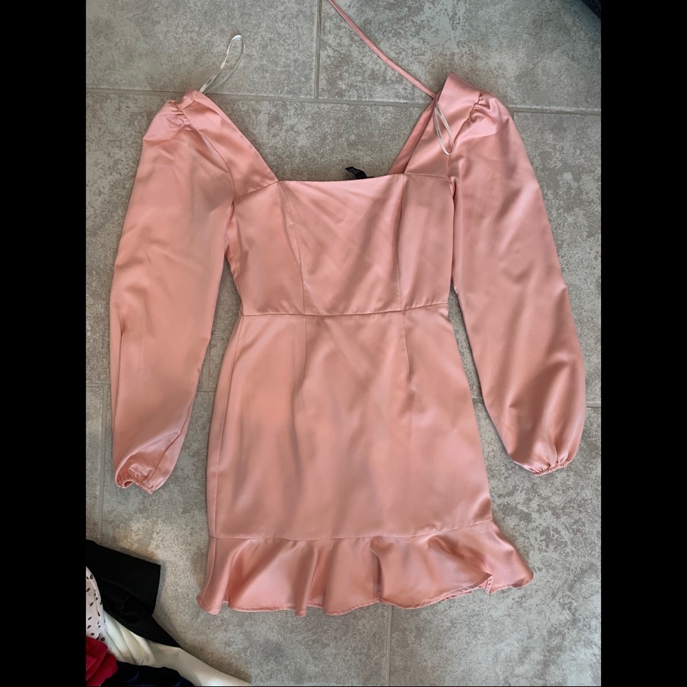 Pink balloon sleeve dress